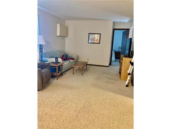 Foto del edificio - 301 W Bert St