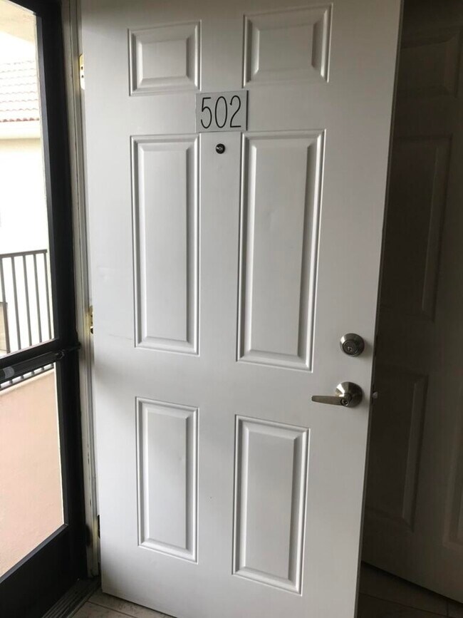 Foto del edificio - 2105 Lavers Cir