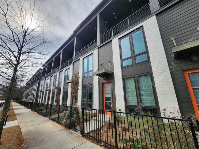 Foto del edificio - 468 Latta St NE