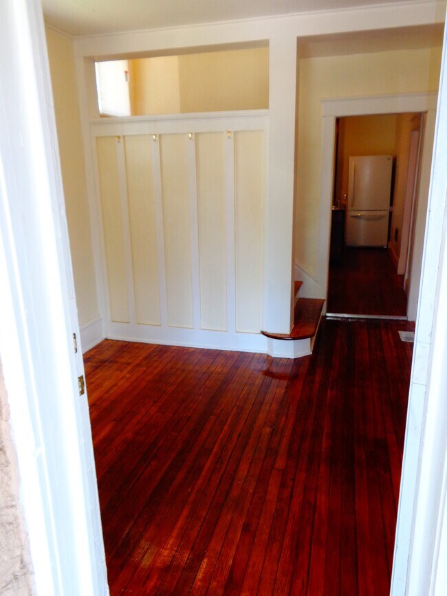 Foto del edificio - 4415 Forest Ave