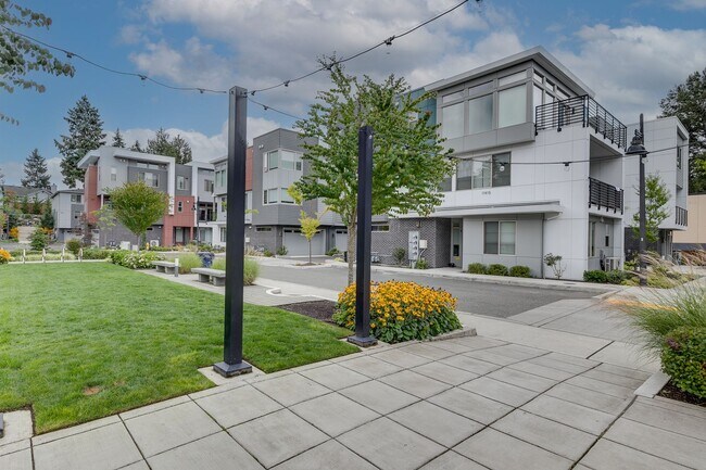 Building Photo - *Beautiful Modern 3 Bed Kirkland Townhome Available Now!*