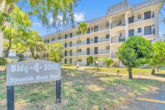 Building Photo - 3360 Spanish Moss Terrace
