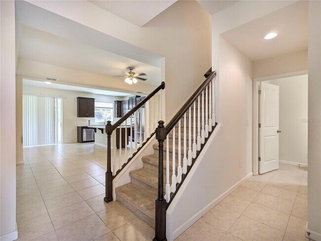 Building Photo - 11670 Rolling Green Dr
