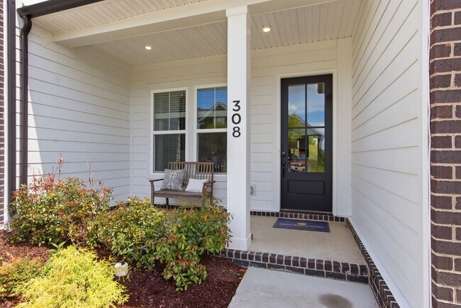 Building Photo - 308 Buckwood Ave