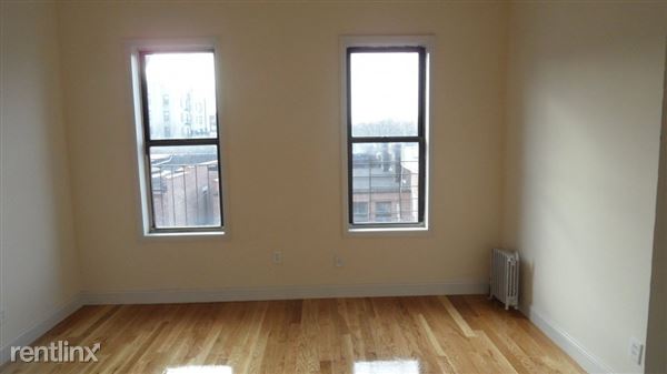 Building Photo - 440 W 164th St