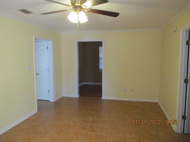 Building Photo - 115 Dru Ct