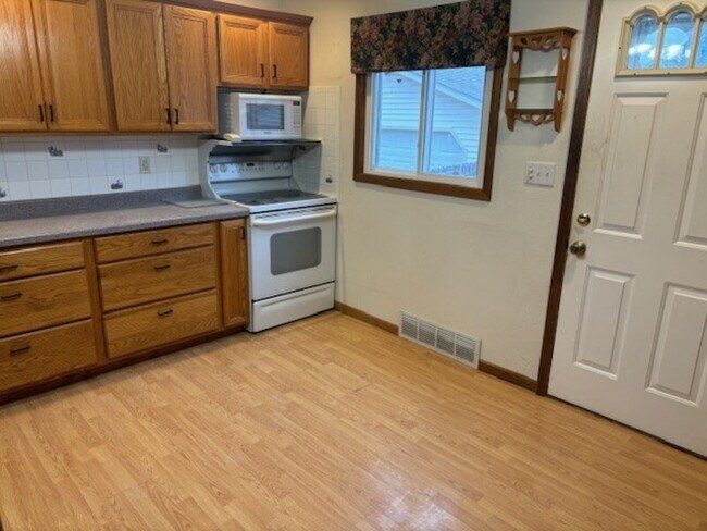 Foto del edificio - 373 Grove St