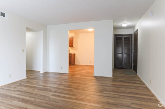 1BR, 1BA - 800SF - Orchard Park
