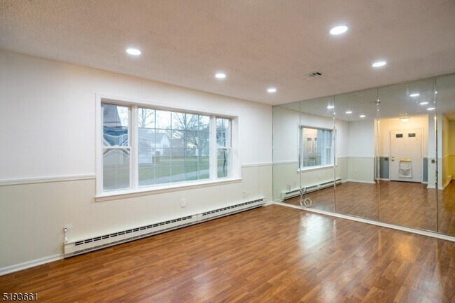 Building Photo - 180 Prescott Ln