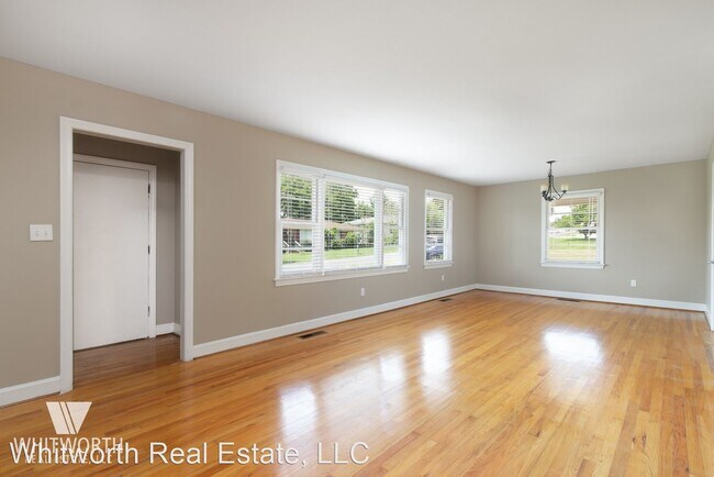 Building Photo - 3 br, 2 bath House - 2805 6th Ave
