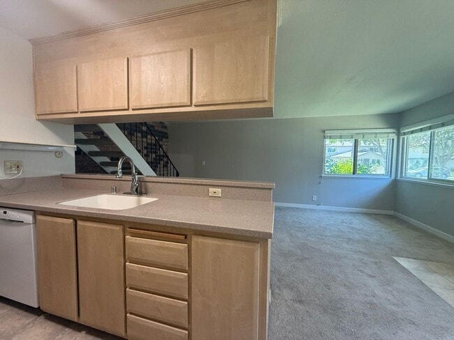 Foto del edificio - Campbell, walk to downtown, community pool