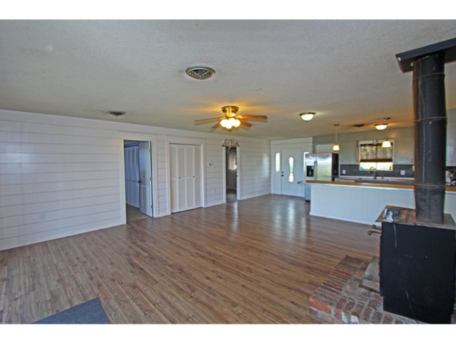 Building Photo - 97364 Pirates Point Rd
