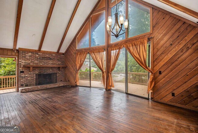 Building Photo - 347 Northwoods Pl