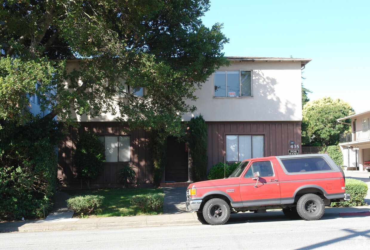 Building Photo - 435 North San Mateo