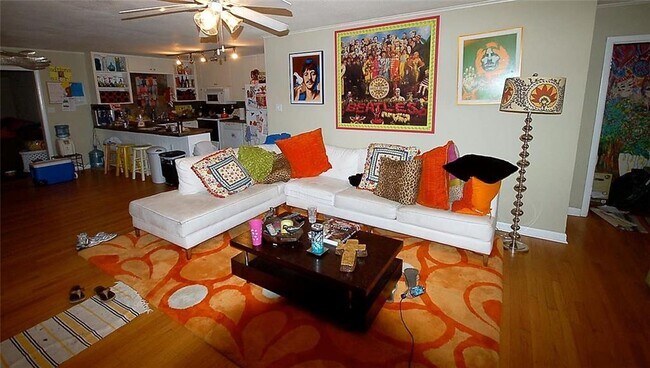 Foto del edificio - 403 E 33rd St