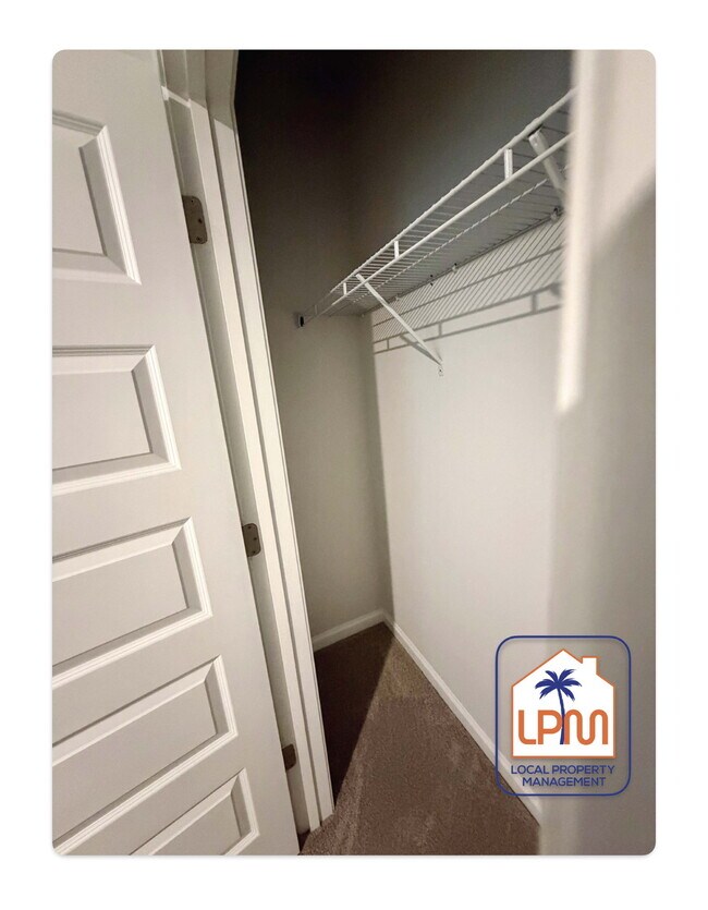 Foto del edificio - Rare find: **Furnished**Utilities Included** 4-Bedroom 2-Bathroom Home at The Retreat at East Argent