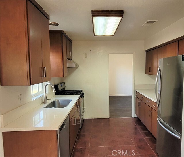 Foto del edificio - 16332 Trelaney Rd