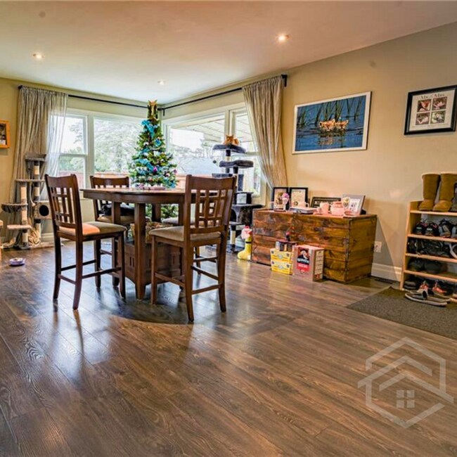 Photo du bâtiment - 3-Bedroom House available in Otterville!!