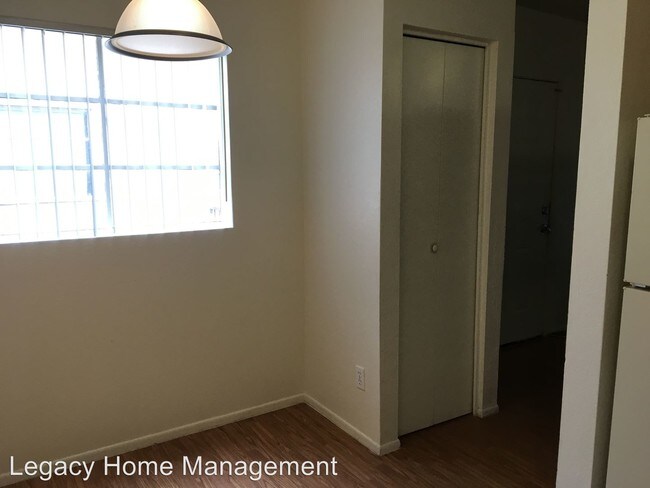 Building Photo - 2807 E Le Marche Ave