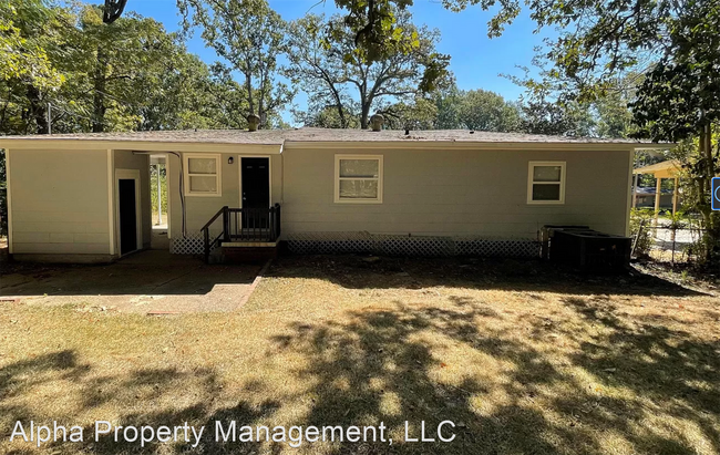 Foto del edificio - 3 br, 1 bath House - 2831 Woodside Dr