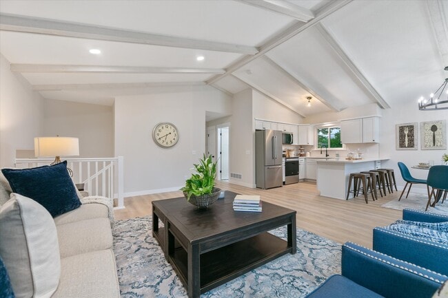 Foto del edificio - 4835 Drake St