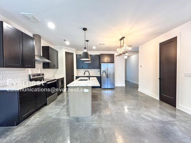 Foto del edificio - 357 Hester Ave