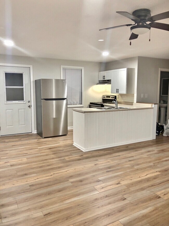 Foto del edificio - 66 N High St