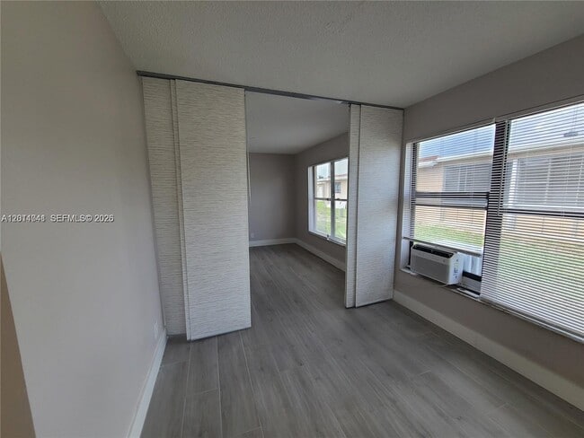 Foto del edificio - 4751 NW 12th Dr