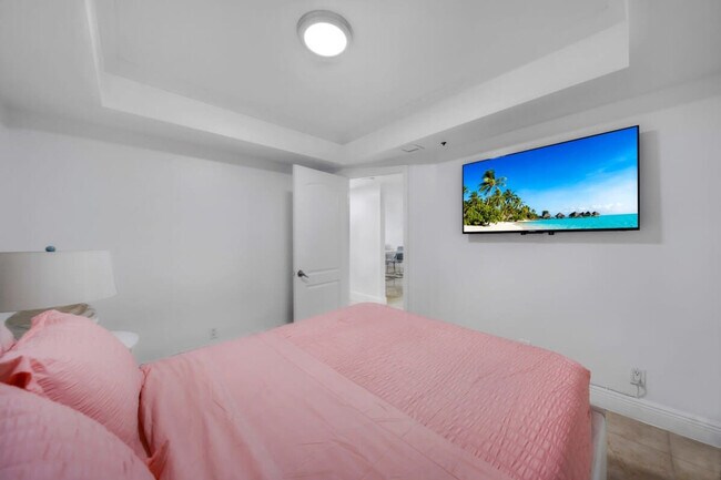 Foto del edificio - 1717 N Bayshore Dr