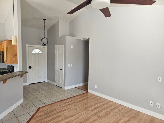 Foto del edificio - 3 bed 2 bath single level Home, Pet friendly