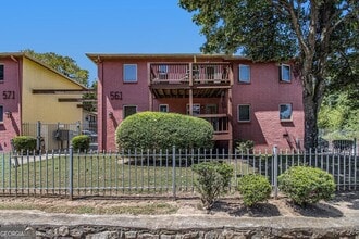 Building Photo - 561 Formwalt St SW