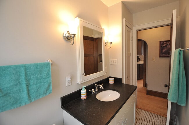 Bathroom with Towels - 3243 S Kinnickinnic Ave