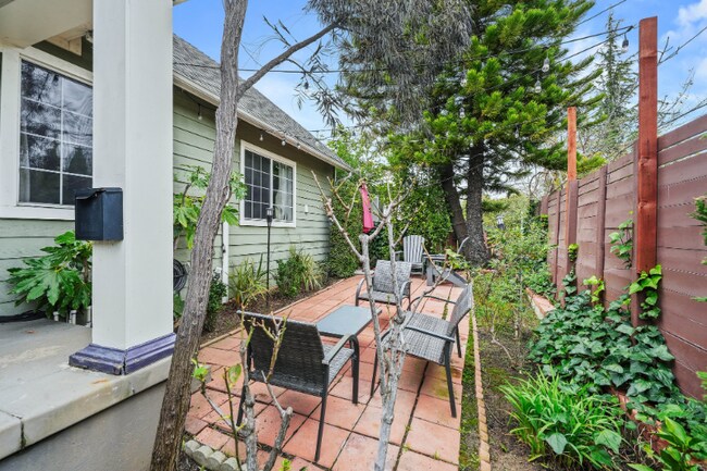 Foto del edificio - 2302 Berkeley Ave