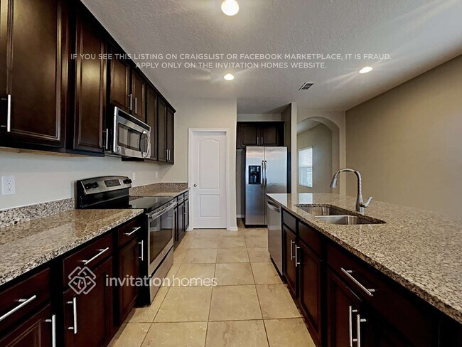 Building Photo - 577 Drysdale Dr