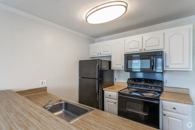 1x1 Kitchen - Harbour Club Apartments