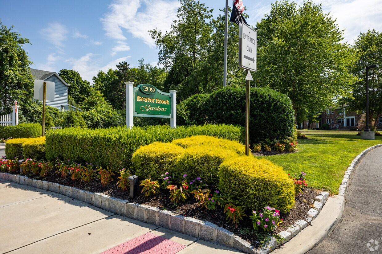 Beaver Brook Gardens 209 Comly Rd Lincoln Park, NJ Apartments for