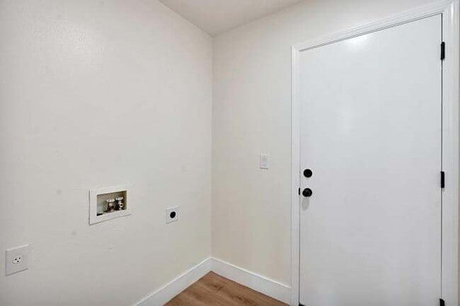 Building Photo - 2775 Chianti Ave