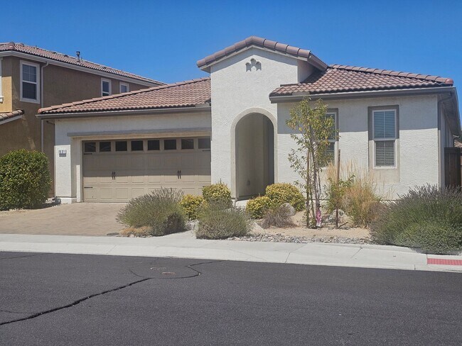 Building Photo - 4 bedroom single story home in South Meado...
