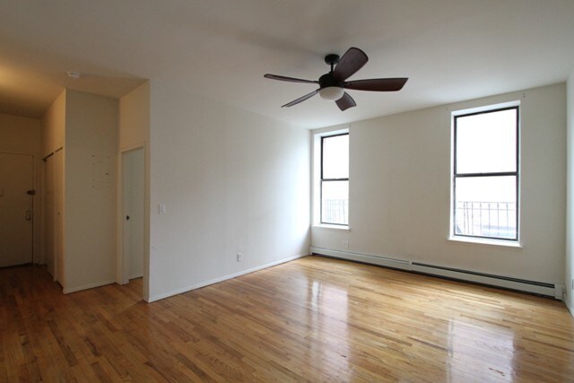 Primary Photo - 200 W 123rd St