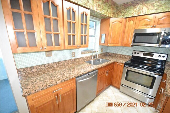Foto del edificio - 9940 47th Ave N