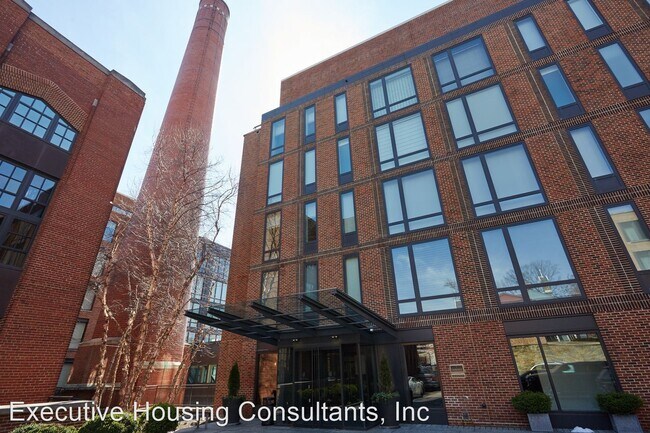 Building Photo - 2 br, 3 bath House - 3150 South St, NW #1D