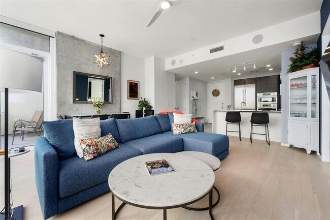 Building Photo - 301 West Ave