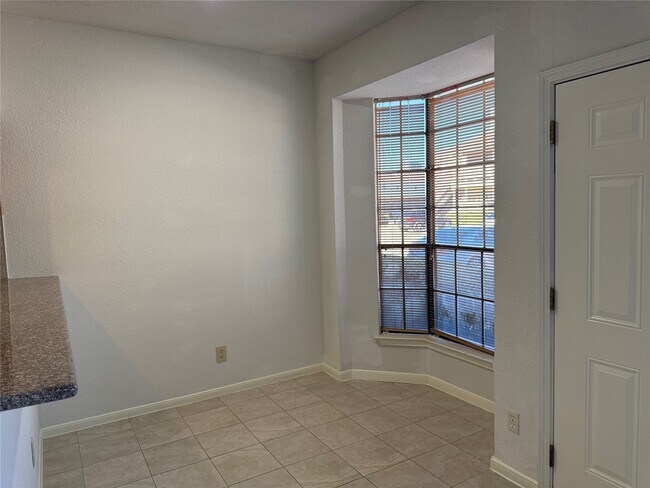 Foto del edificio - 2121 El Paseo St