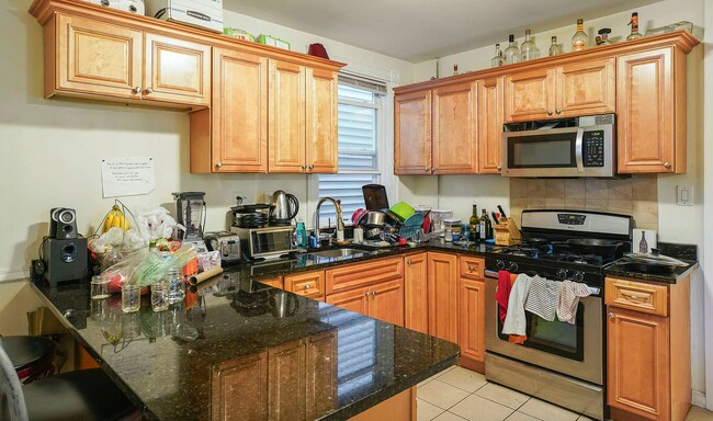 Foto del edificio - 13 Sachem St