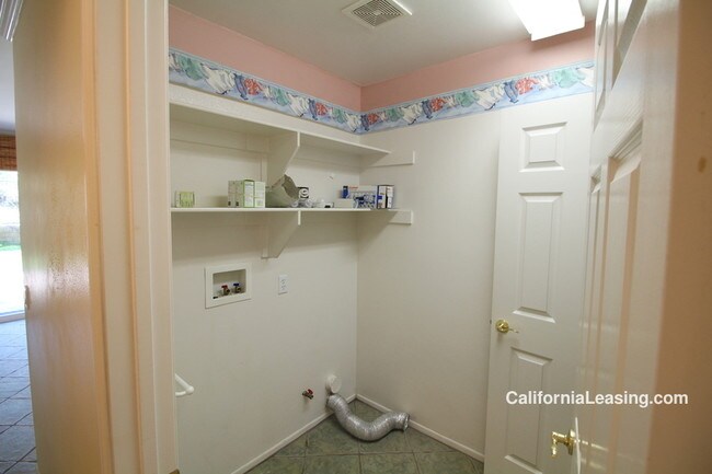 Building Photo - 21111 Oakleaf Canyon Dr