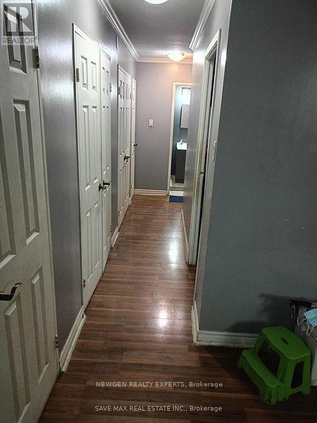 Building Photo - 100 Dundalk Dr