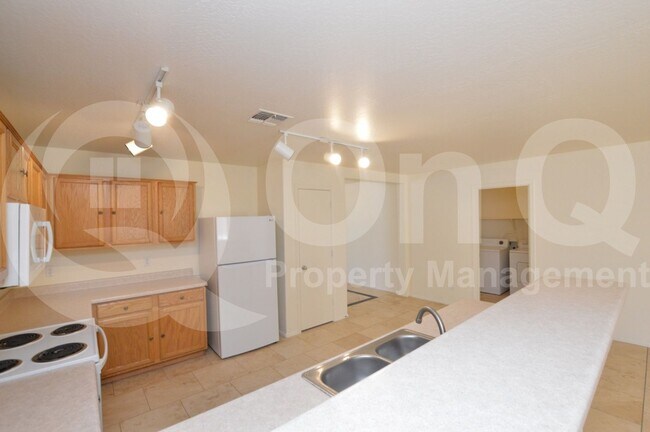 Foto del edificio - 25663 W Shooting Star Ln
