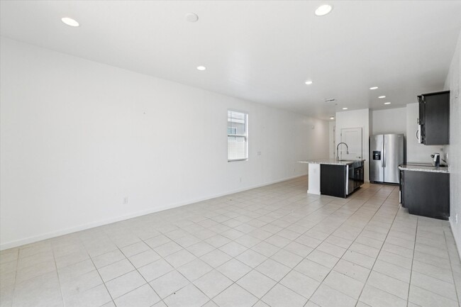 Building Photo - 4331 W Allen St