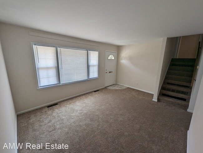 Building Photo - 4 br, 2 bath House - 15 Janet Drive