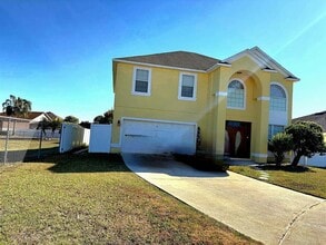 Building Photo - 907 Girard Dr